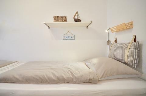 Einzelbett im zweiten Schlafzimmer